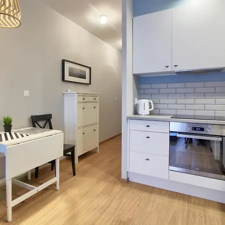 In - Potulicka * 슈체친